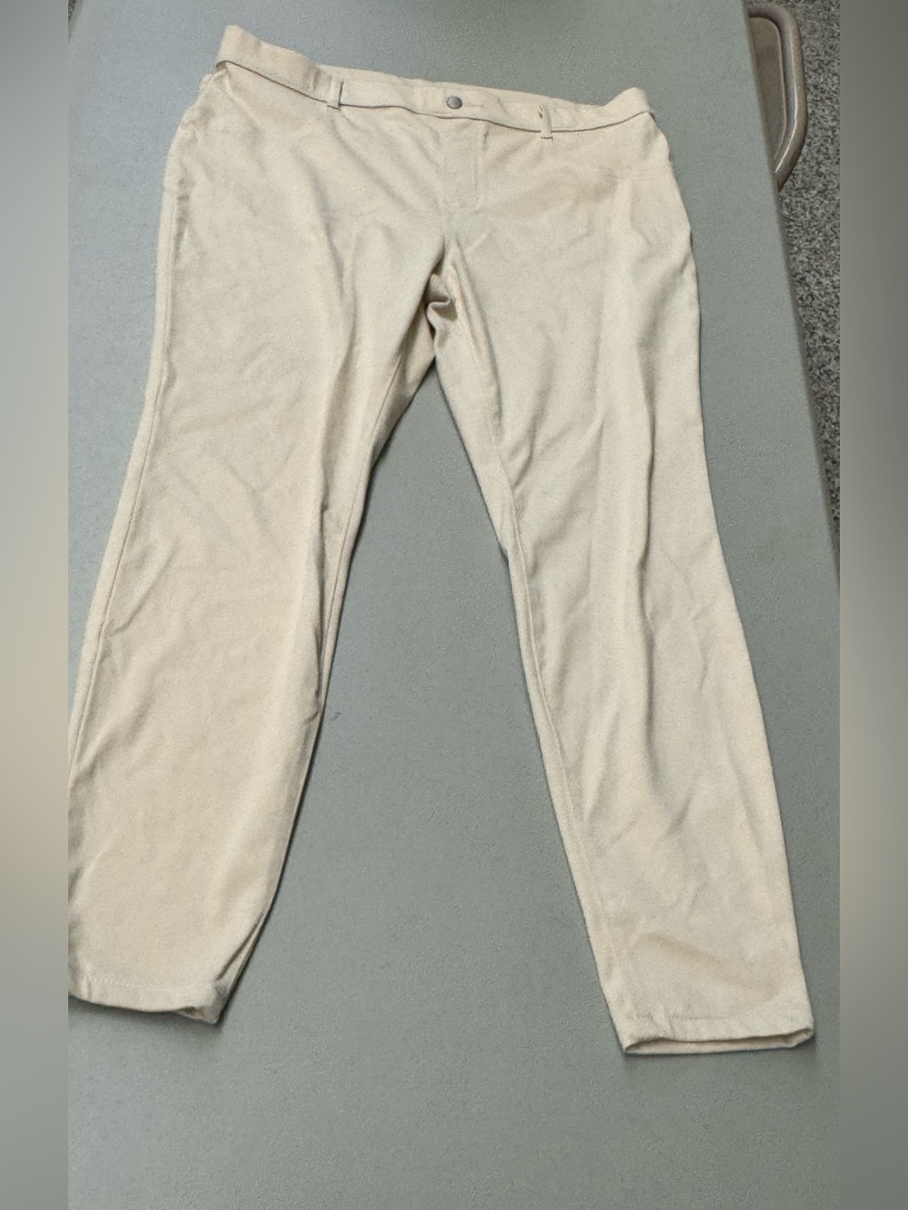 Time & Tru Women’s Super Comfy Pull on Plus Size Cream Skinny Pants Leggings